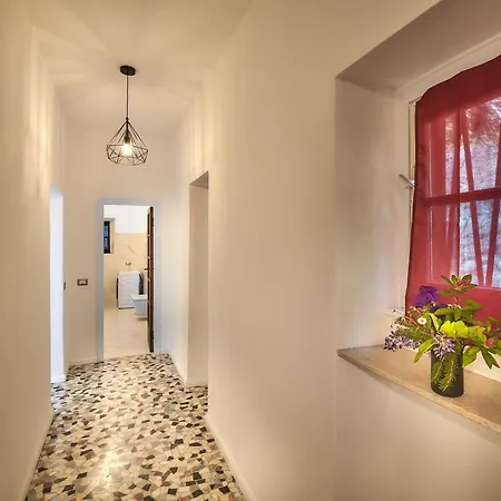 Scoglio With Private Hot Tub And Air Conditioning Villa *