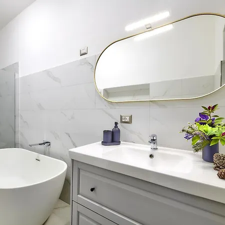 Villa Scoglio With Private Hot Tub And Air Conditioning Lierna