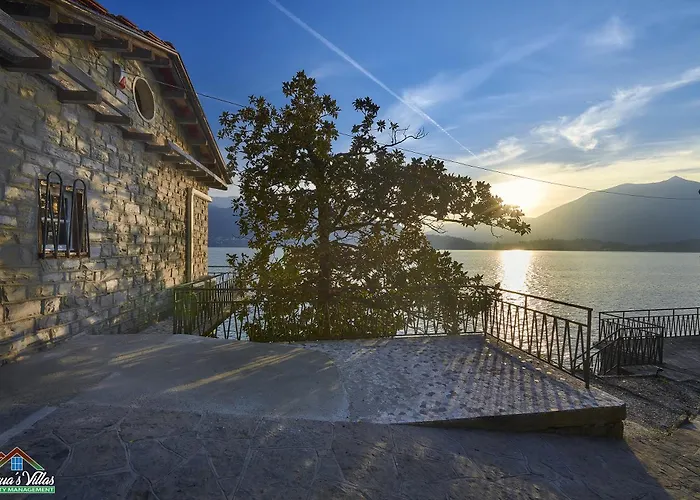 Scoglio With Private Hot Tub And Air Conditioning 빌라 *