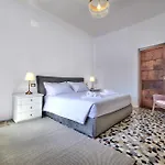 Scoglio With Private Hot Tub And Air Conditioning Villa *