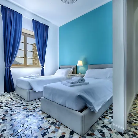 Scoglio With Private Hot Tub And Air Conditioning Льерна